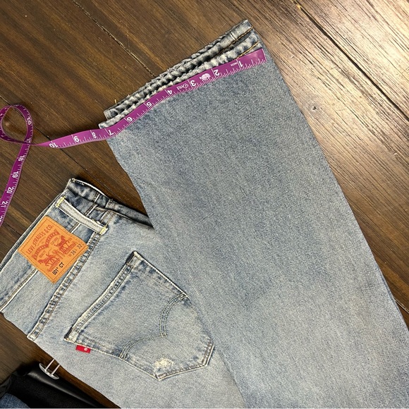 Levi’s 501 36X32 men’s button fly distressed straight leg jeans light blue - Picture 11 of 12